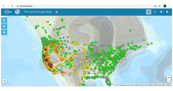 captura de pantalla del mapa de incendios y humo